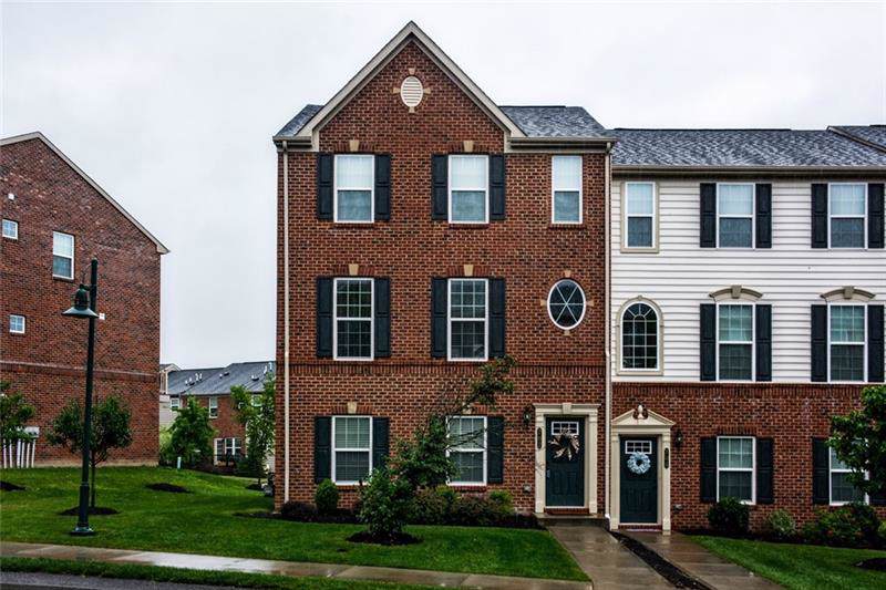 702 Broadmore Ln - Photo 1