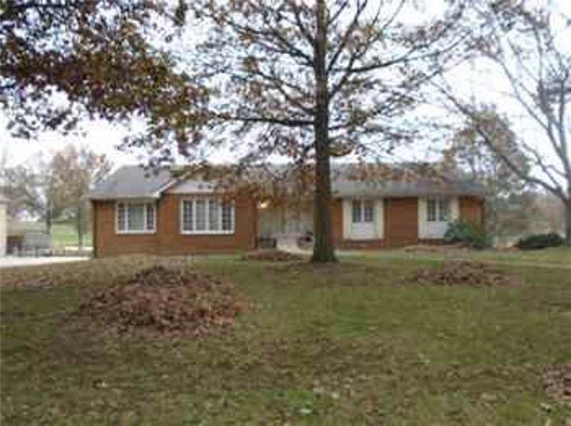 2343 Golfview Dr - Photo 1