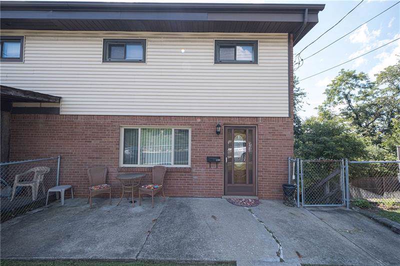 1159 Flora St - Photo 1