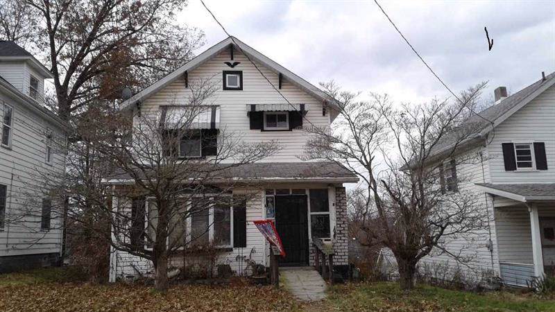 1815 Ridge Ave - Photo 1