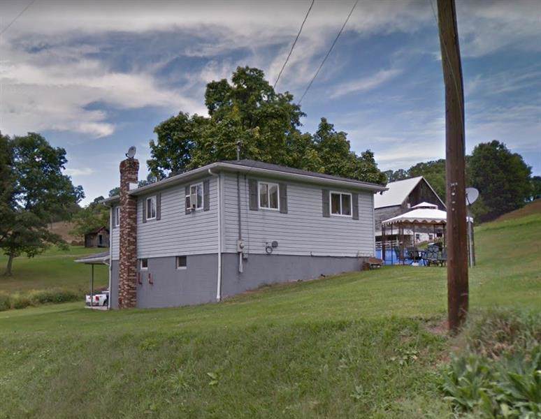 814 Smithfield New Geneva Rd - Photo 1