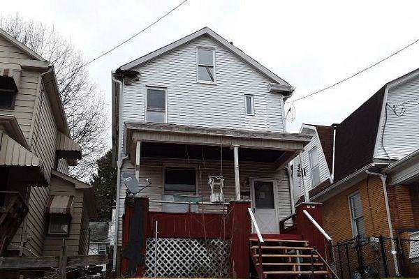 1314 Victoria Ave - Photo 1