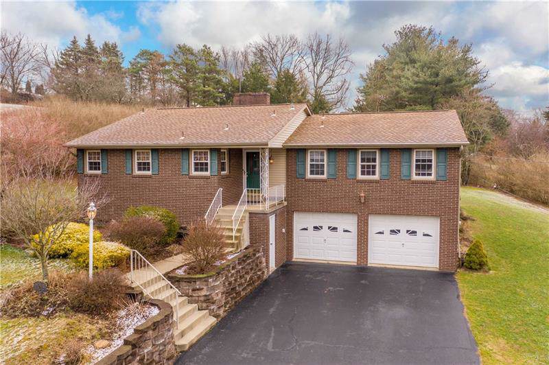 105 Essex Knoll - Photo 1