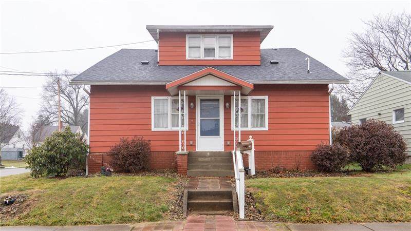 923 Columbia Ave - Photo 1