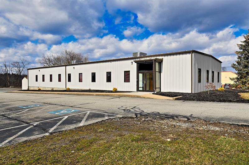 275 Meadowlands Blvd - Photo 1
