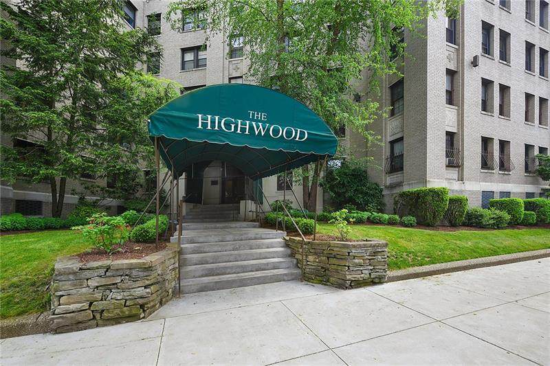 372 Highland Ave - Photo 1