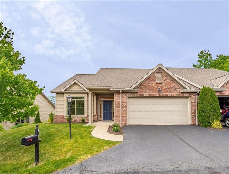 303 Mackenzie Ln - Photo 1