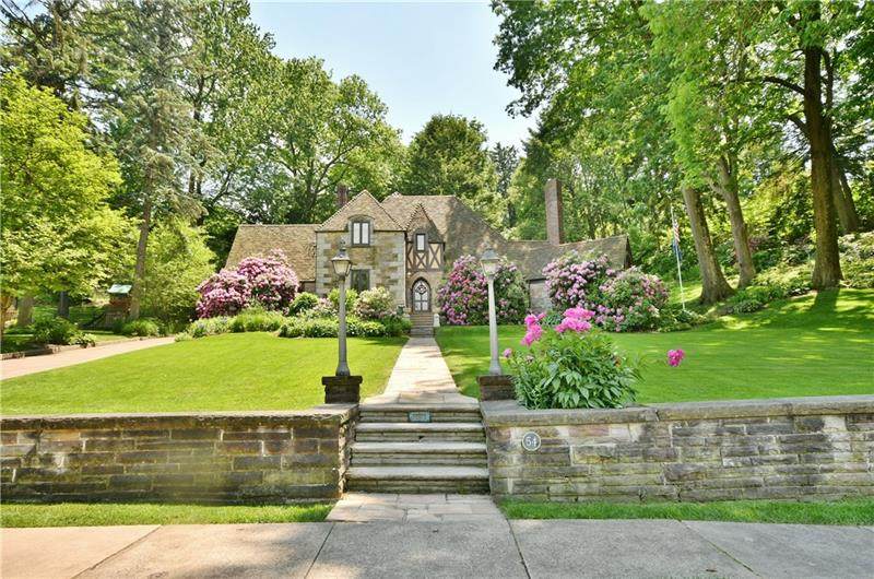 54 Roycroft Avenue - Photo 1