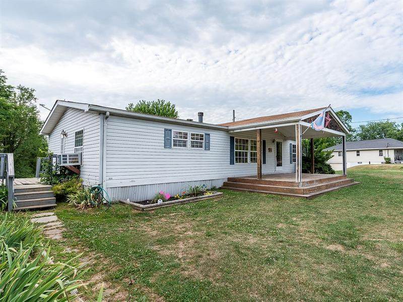 6348 Tuscarawas Rd - Photo 1
