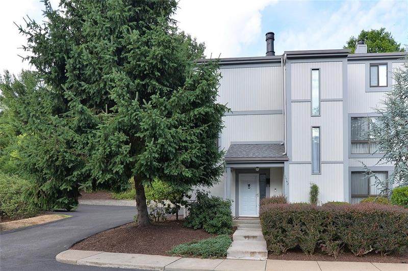 1562 Pinehurst Drive - Photo 1