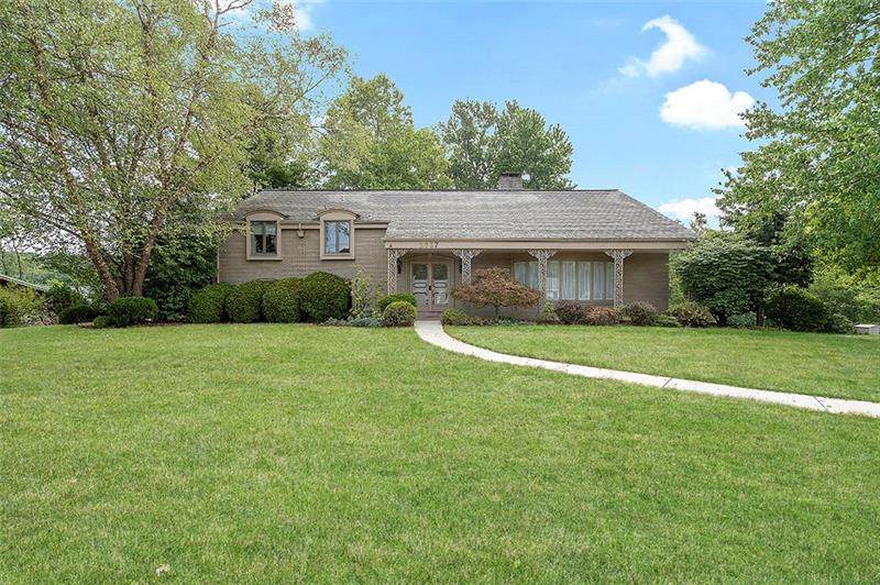 2637 Thorntree Dr - Photo 1
