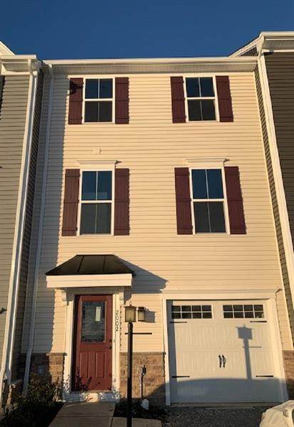 112 Providence Way - Photo 1