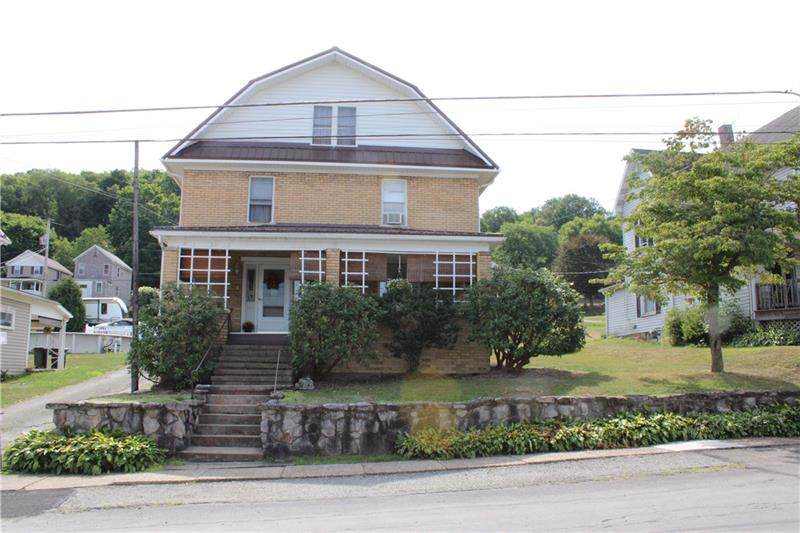555 Hancock St - Photo 1