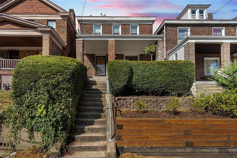1144 Greenfield Ave - Photo 1