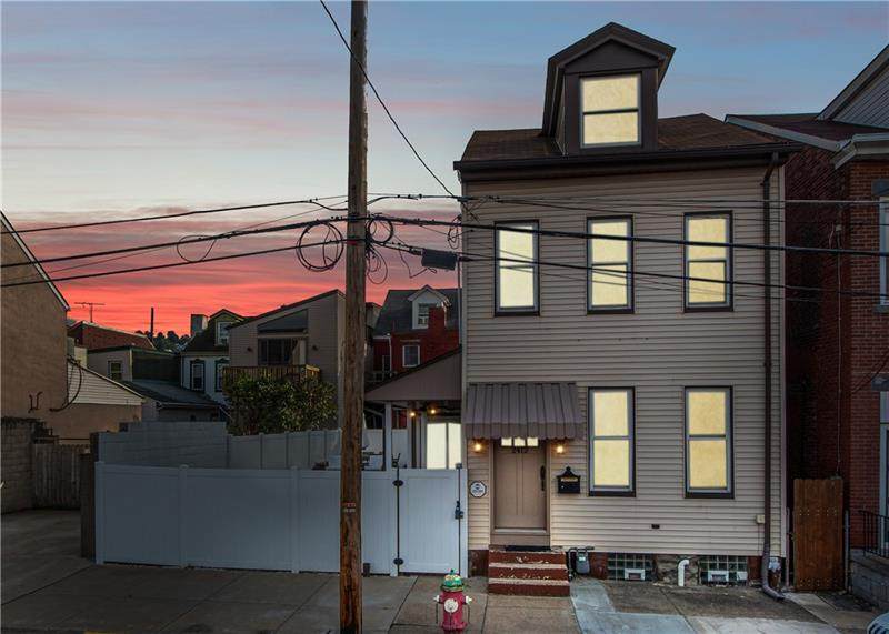 2412 Sidney St - Photo 1