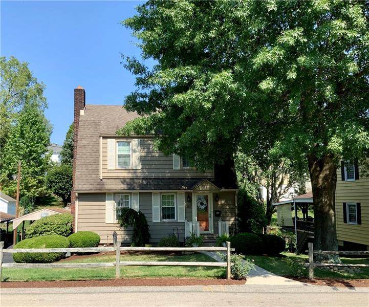 381 Mineola Avenue - Photo 1