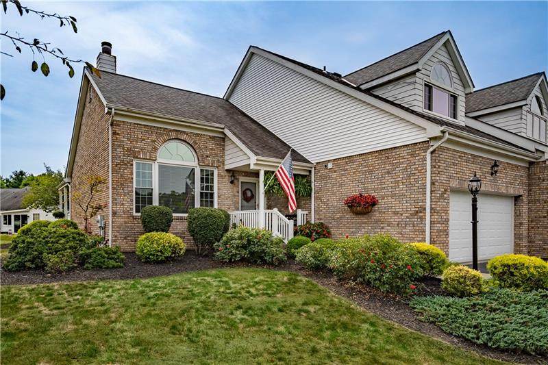 1098 Lakemont Dr - Photo 1