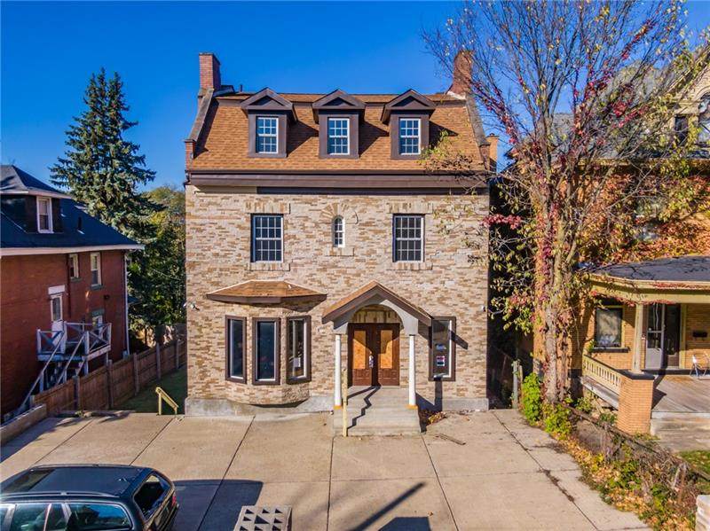 405 Zara St - Photo 1