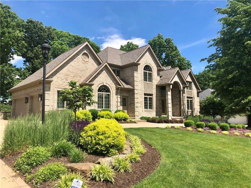 113 Lyndhurst Circle - Photo 1