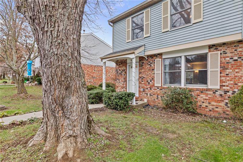 930 Lynwood Ct - Photo 1