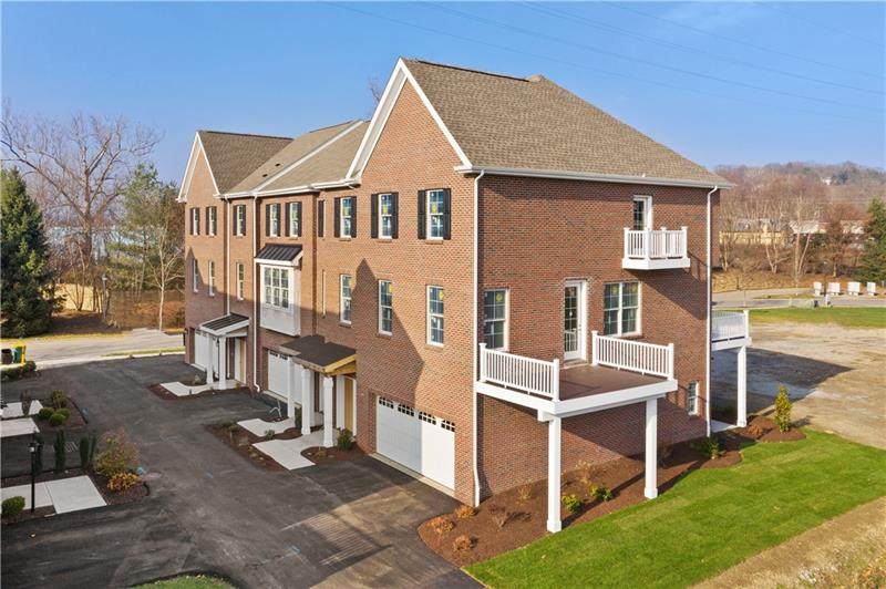 110 Chapel Harbor Dr - Photo 1