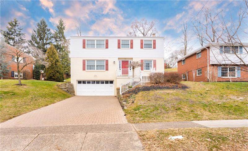 136 Sunridge Drive - Photo 1
