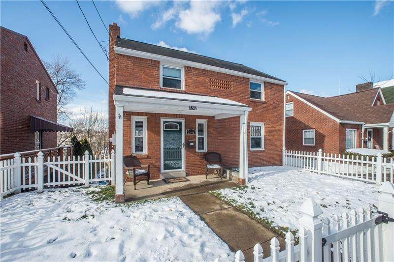2242 Lucina Ave - Photo 1