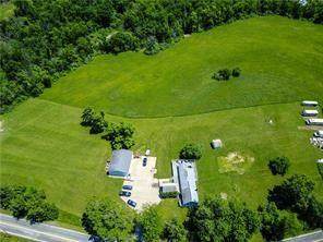 3646 Burgettstown Rd - Photo 1