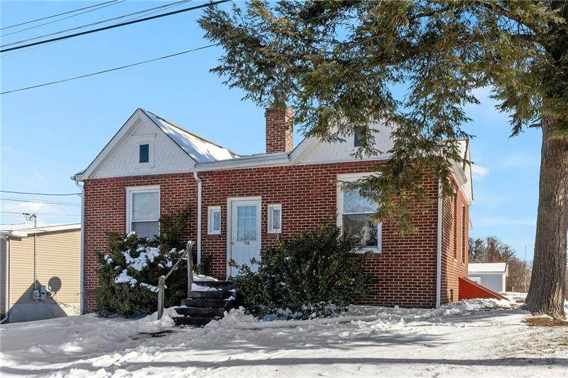 718 7th Ave - Photo 1