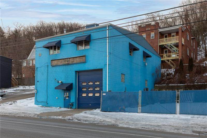 6020 Butler St - Photo 1