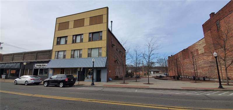 526&528 Lawrence Avenue - Photo 1