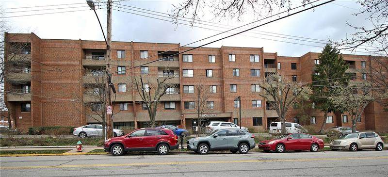5715 Beacon - Photo 1