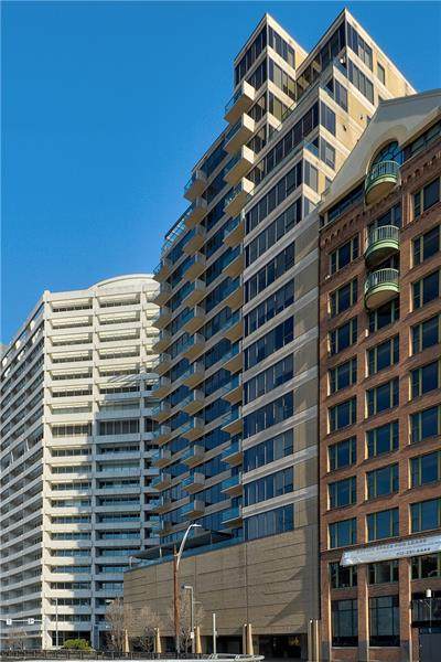 151 Fort Pitt Blvd - Photo 1