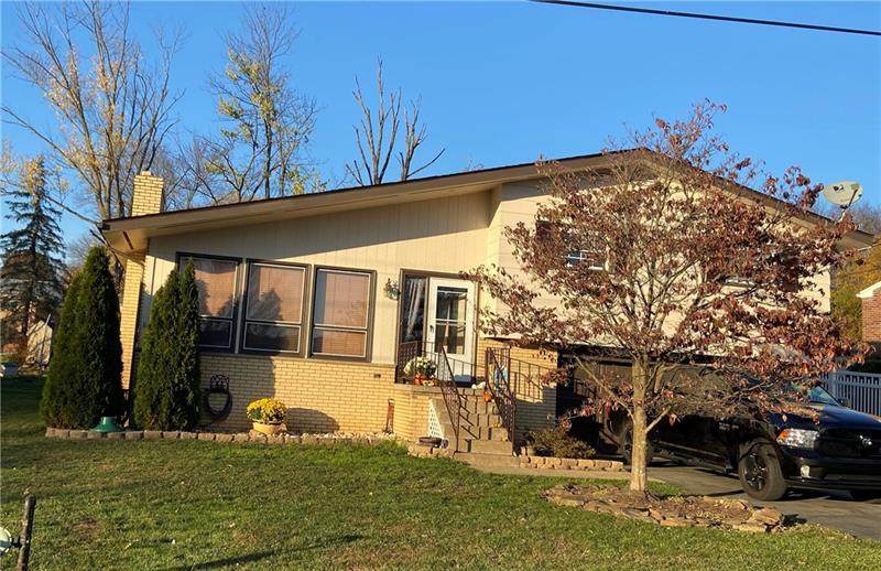 141 Melrose Dr - Photo 1