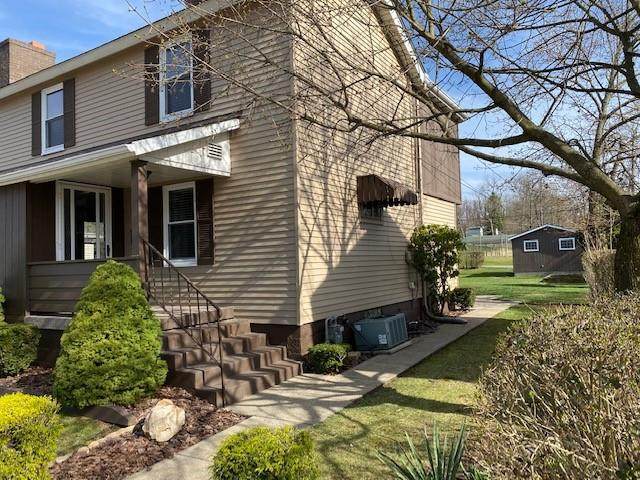 9038 Oak St - Photo 1