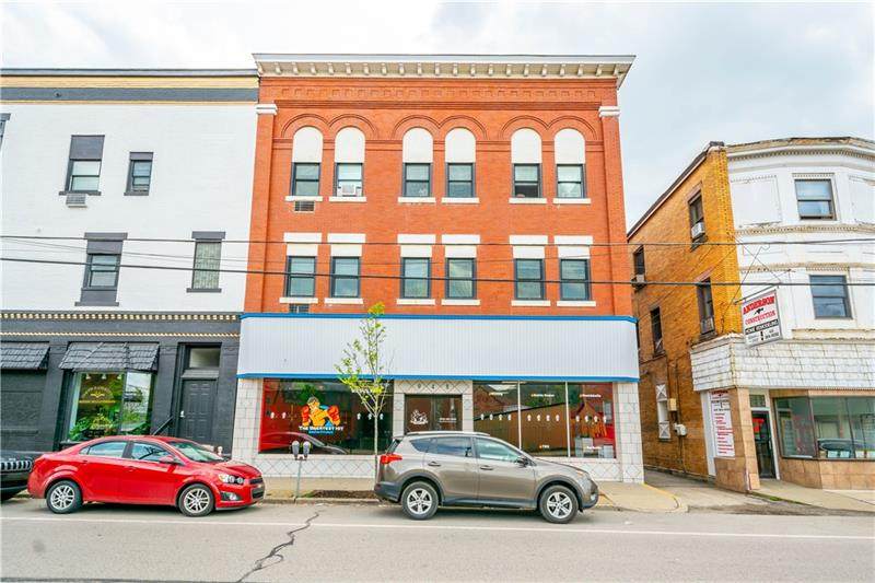 948 4th Ave - Photo 1