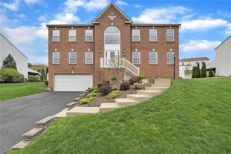 206 Redfield Drive - Photo 1