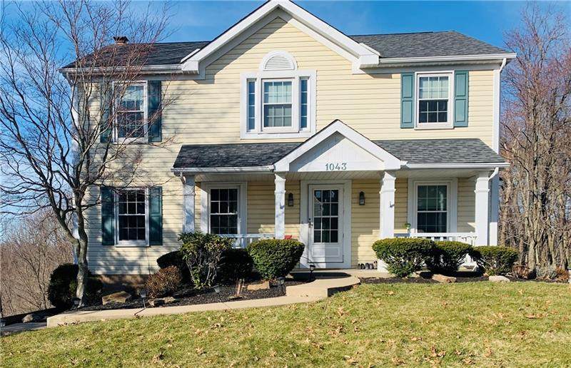 1043 Lexington Dr - Photo 1