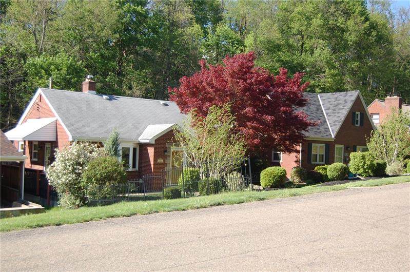 416 Franklin Ave - Photo 1