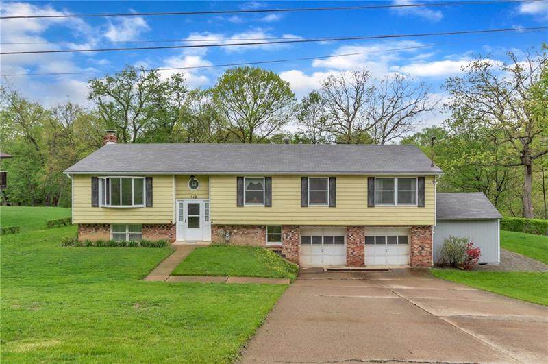 312 Knollview - Photo 1