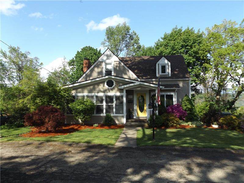 703 Summit St - Photo 1