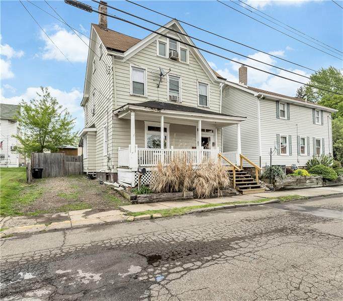 1537 4th Ave - Photo 1