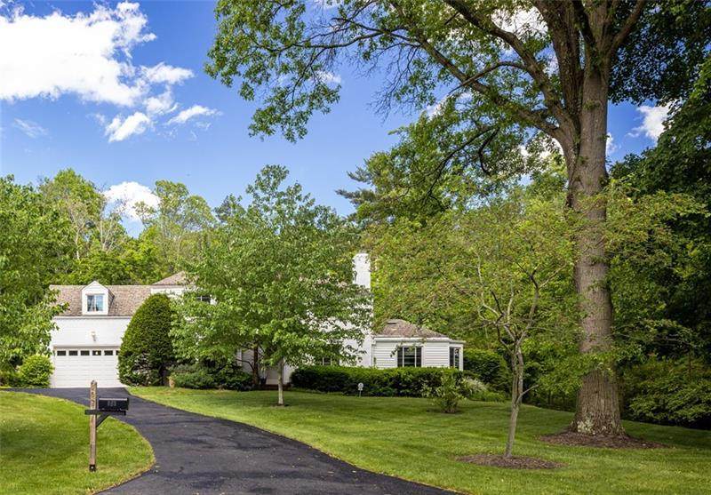 405 Rosslyn Road - Photo 1
