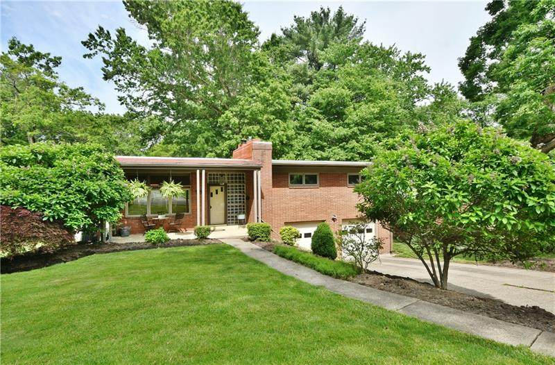 128 Circle Drive - Photo 1