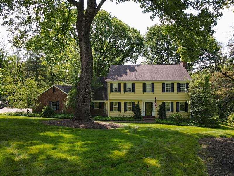 10 Fairview Manor - Photo 1