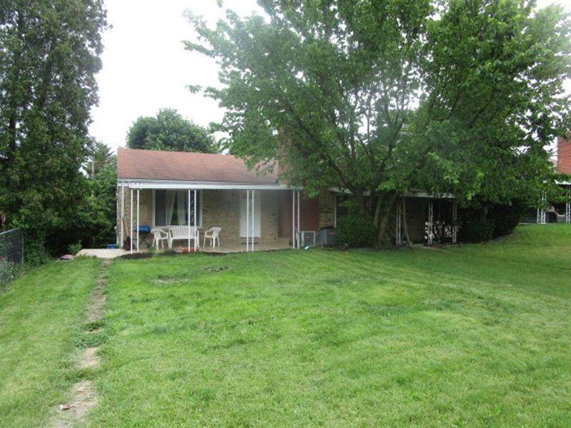 1560 Greentree Rd - Photo 1
