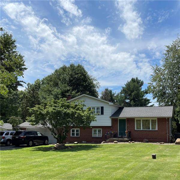 205 Randall Dr - Photo 1