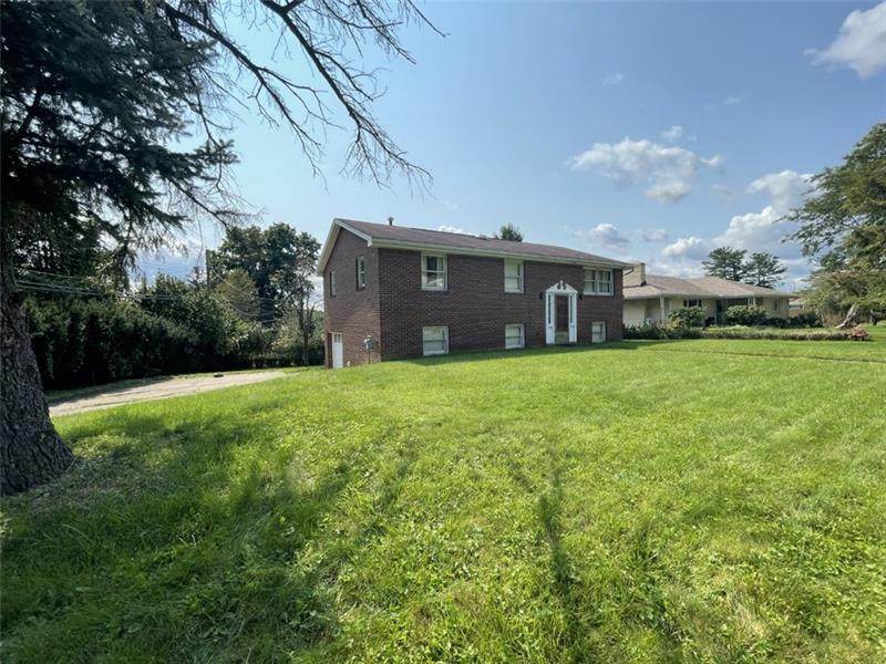 1768 Wallace Ave - Photo 1