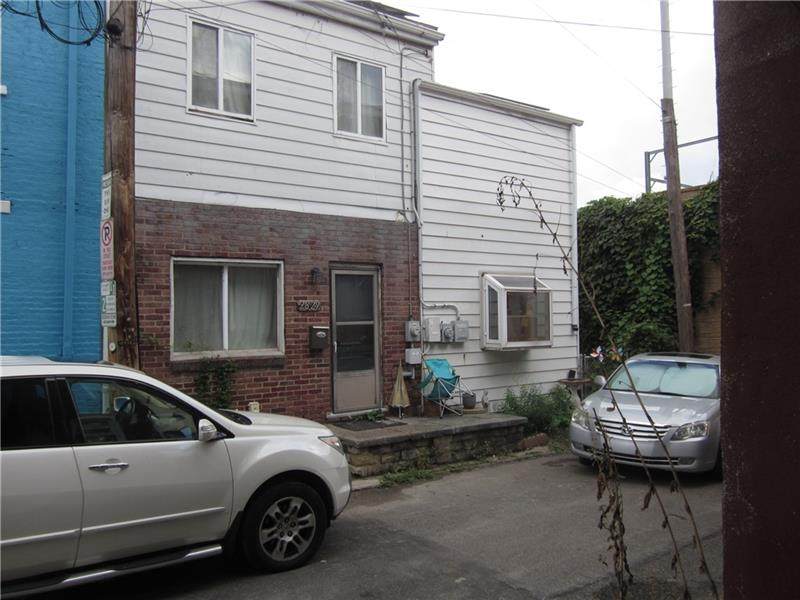 2829 Larkins Way - Photo 1