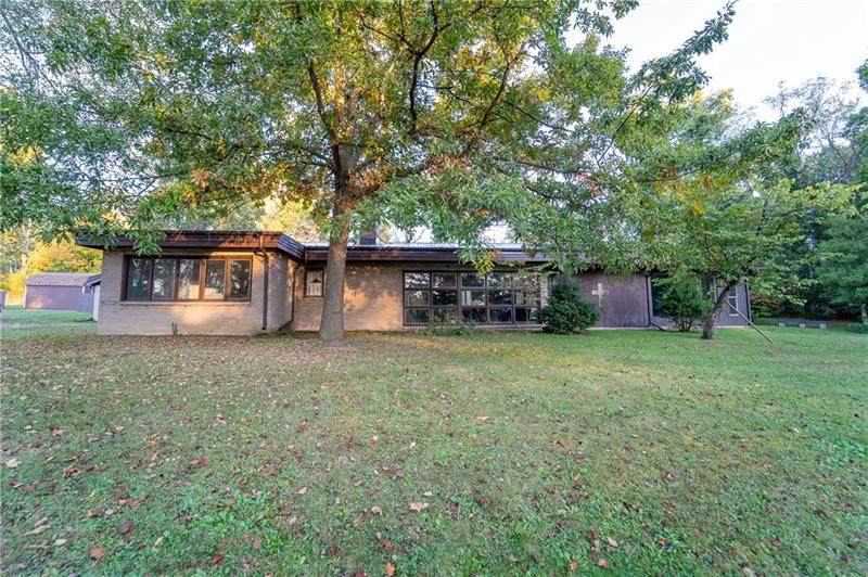 324 Fenfield Dr - Photo 1